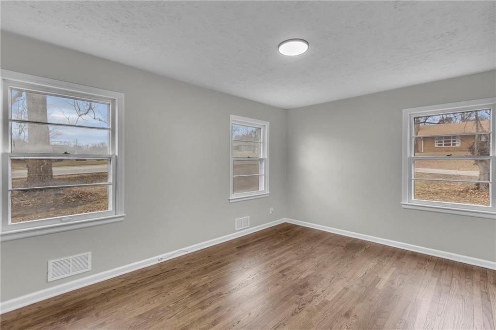 4904 Red Bridge Road — photo 17