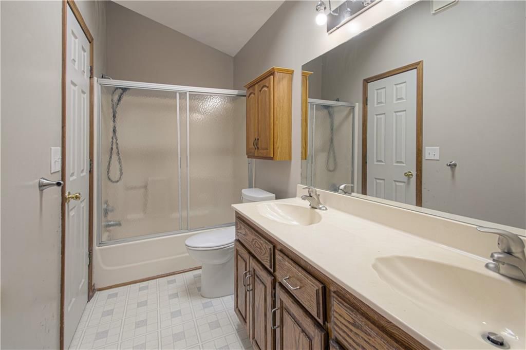 11410 NE 136th Street — photo 26