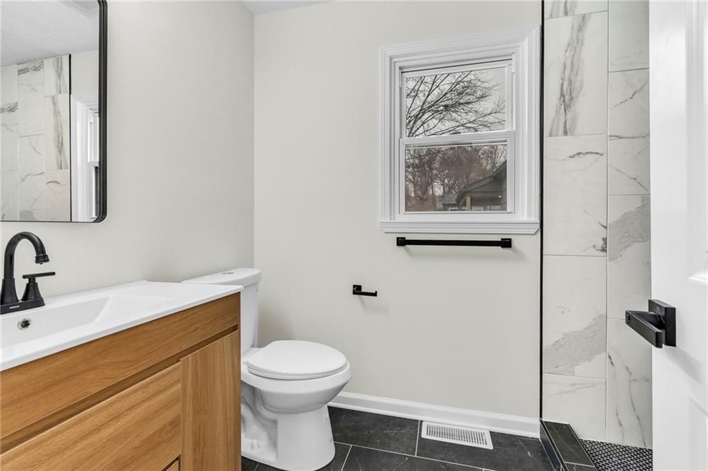 501 W 90th Terrace — photo 12