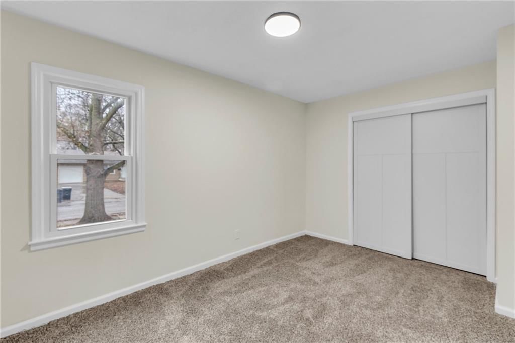 501 W 90th Terrace — photo 14