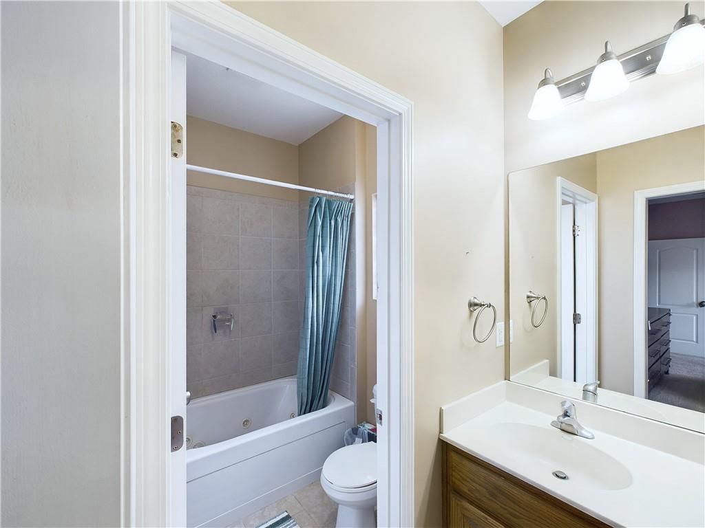 625 Roe Street — photo 21