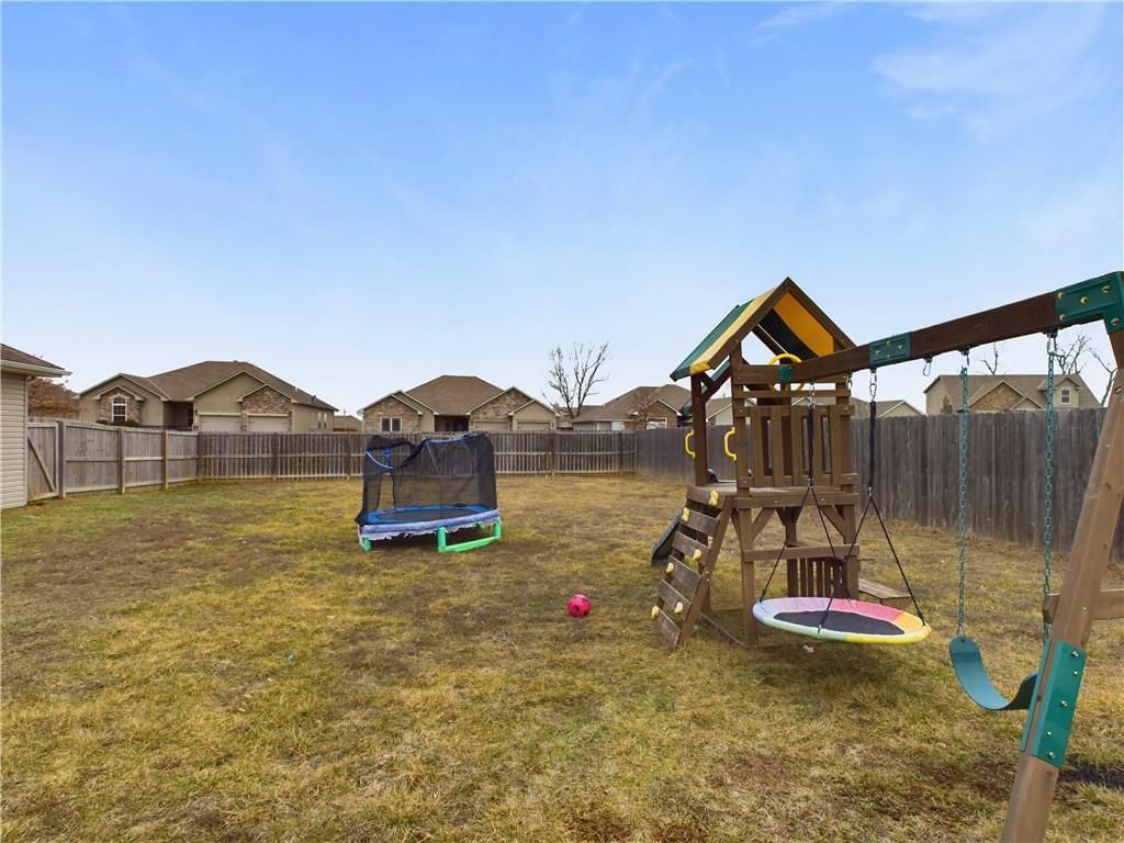625 Roe Street — photo 28