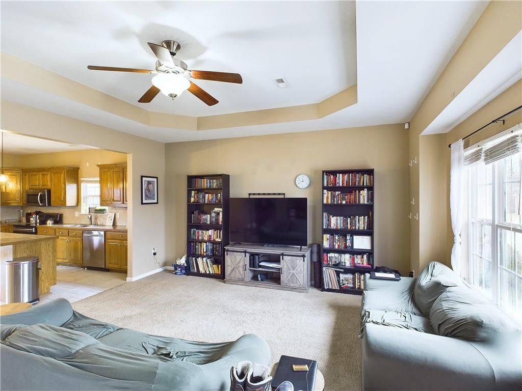 625 Roe Street — photo 6