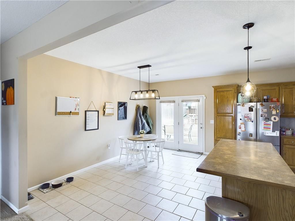 625 Roe Street — photo 10