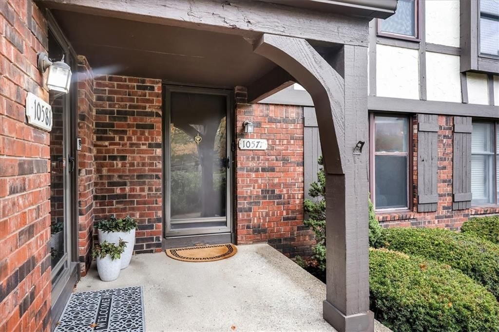 10577 Foster Street — photo 2