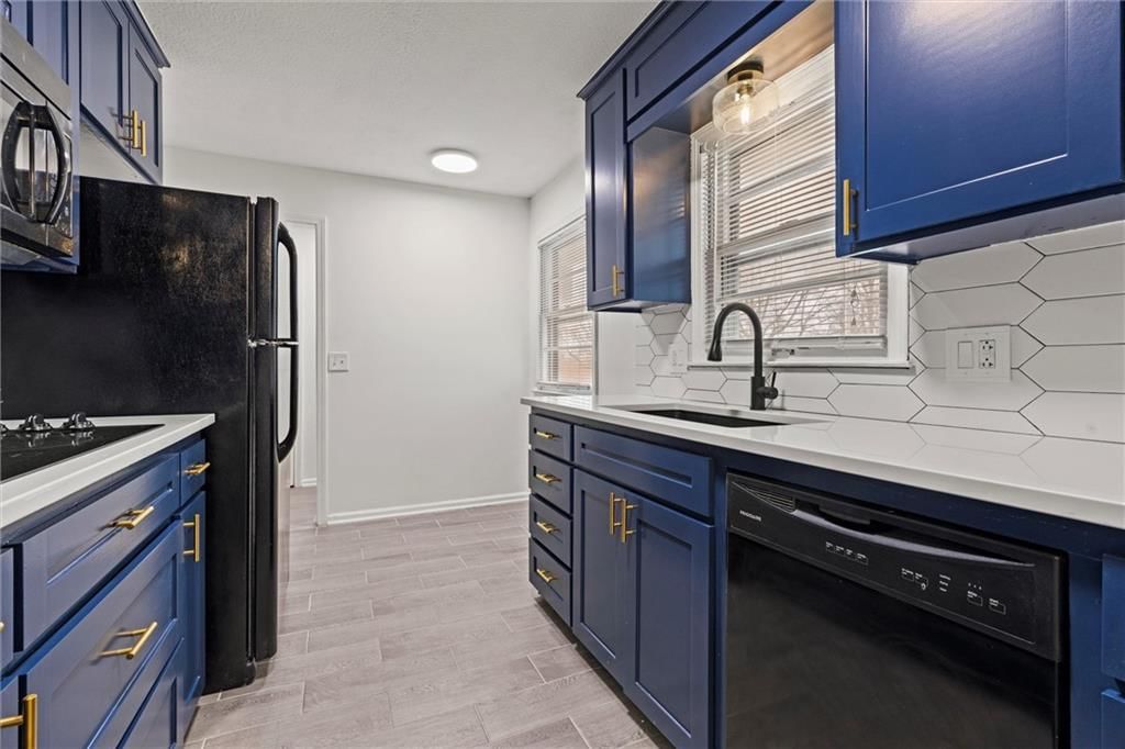812 NE Coronado Avenue — photo 15