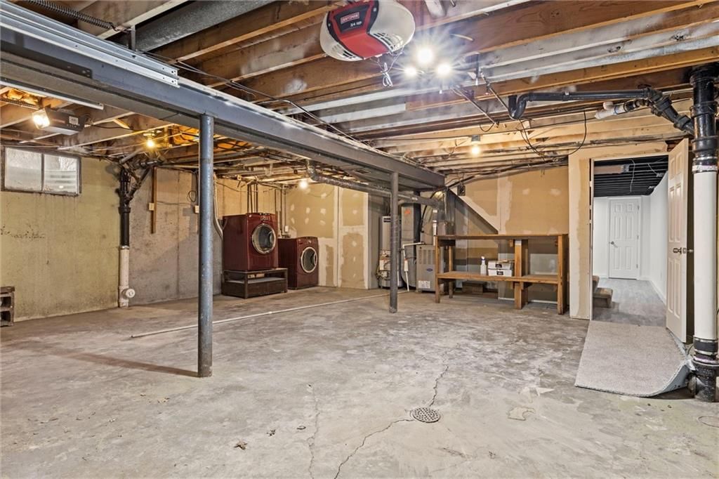 812 NE Coronado Avenue — photo 30