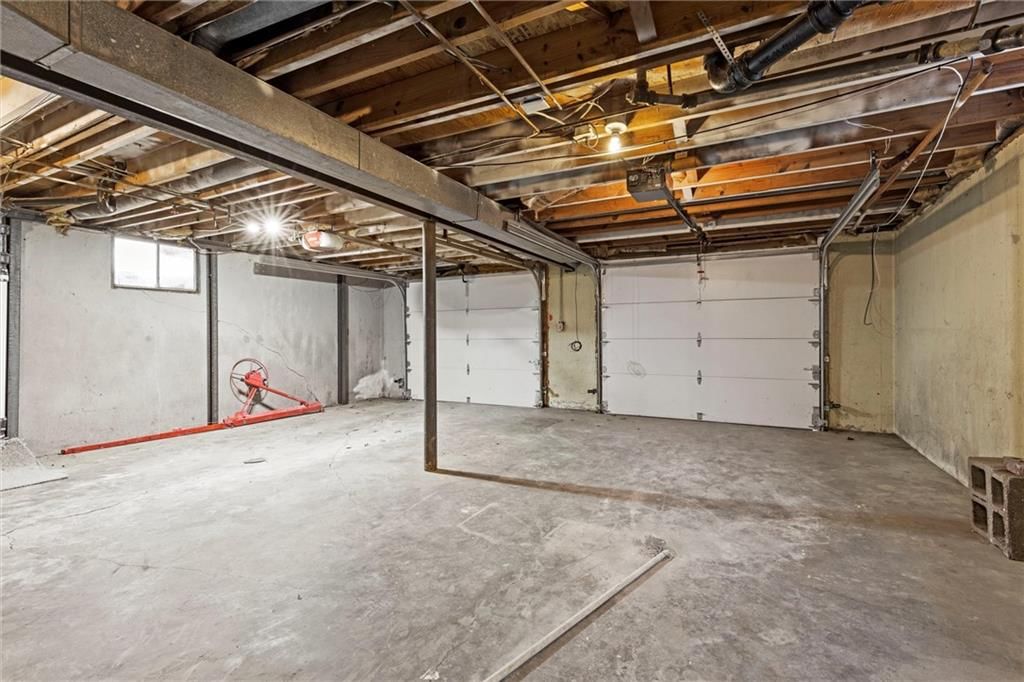 812 NE Coronado Avenue — photo 31