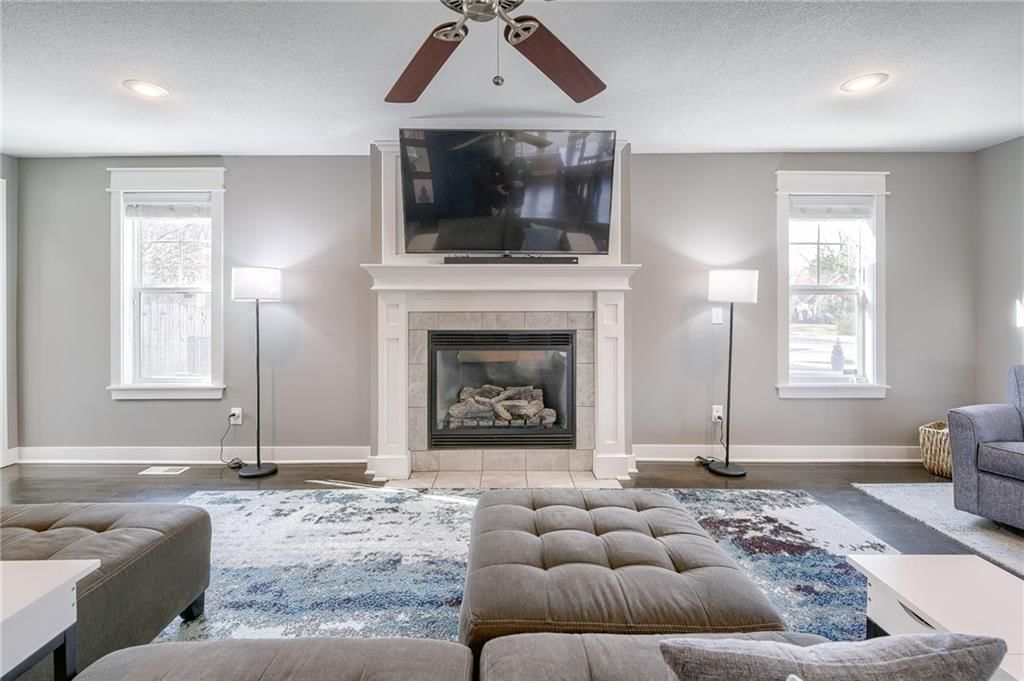 5925 Brookside Boulevard — photo 3