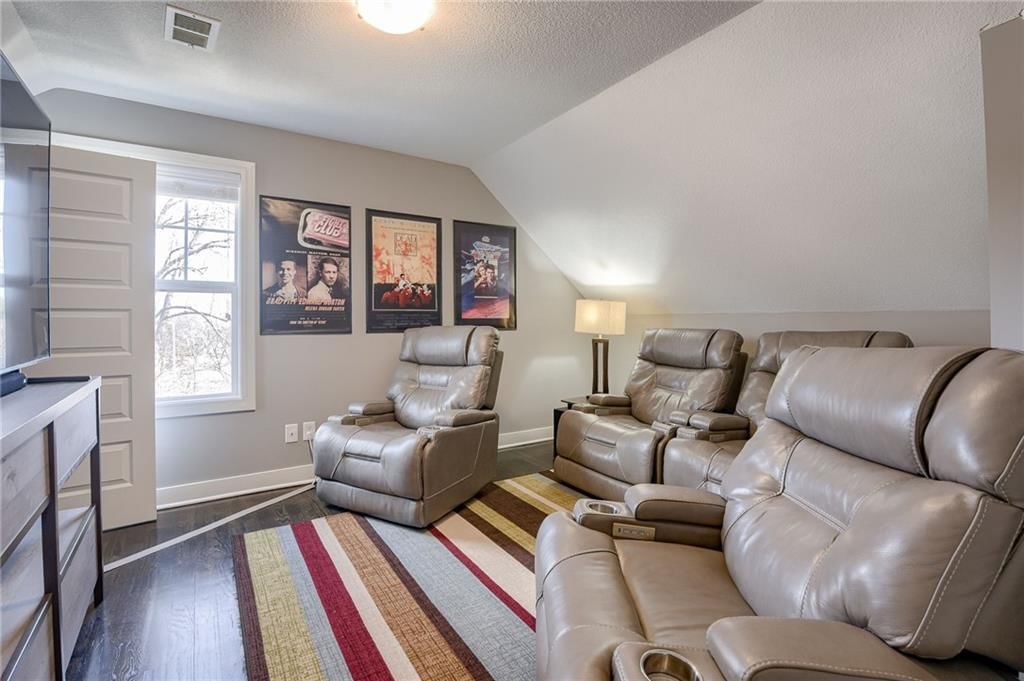 5925 Brookside Boulevard — photo 24