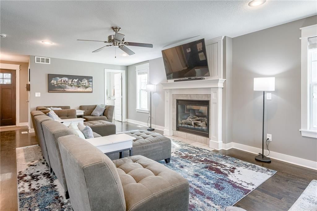 5925 Brookside Boulevard — photo 4