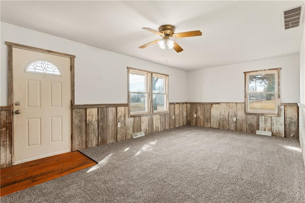 200 N Crittendon Street — photo 11