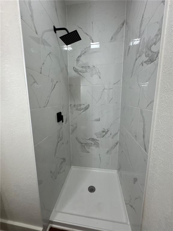 903 N High Street — photo 17