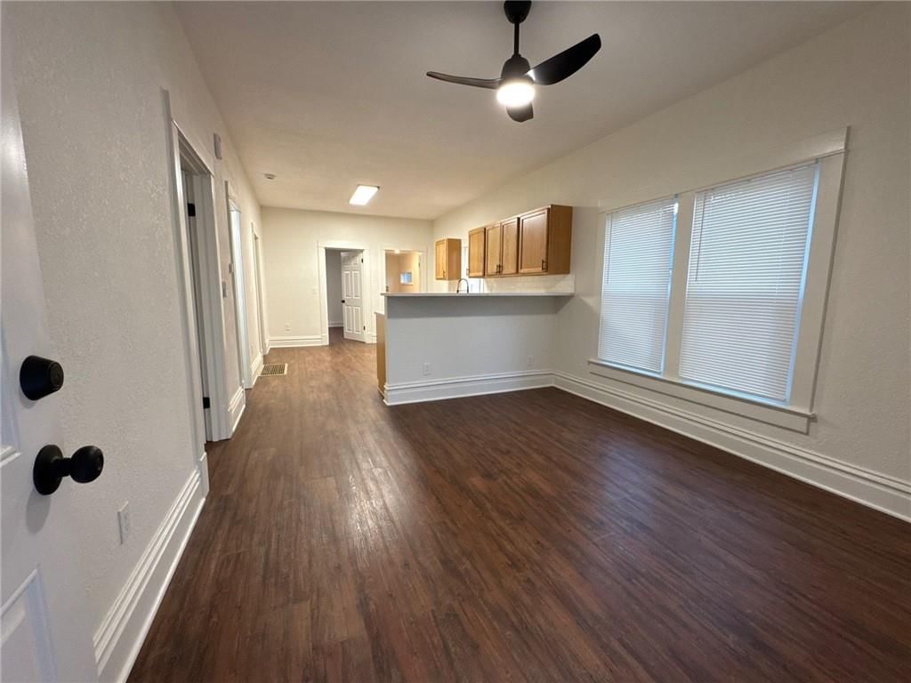 903 N High Street — photo 9