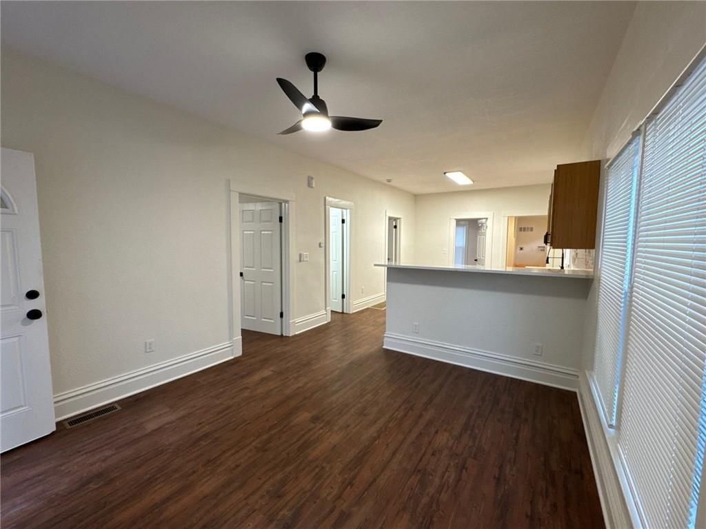 903 N High Street — photo 10