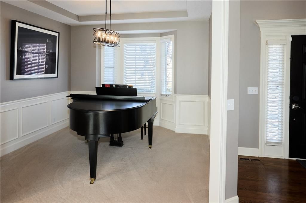 15700 Howe Street — photo 25