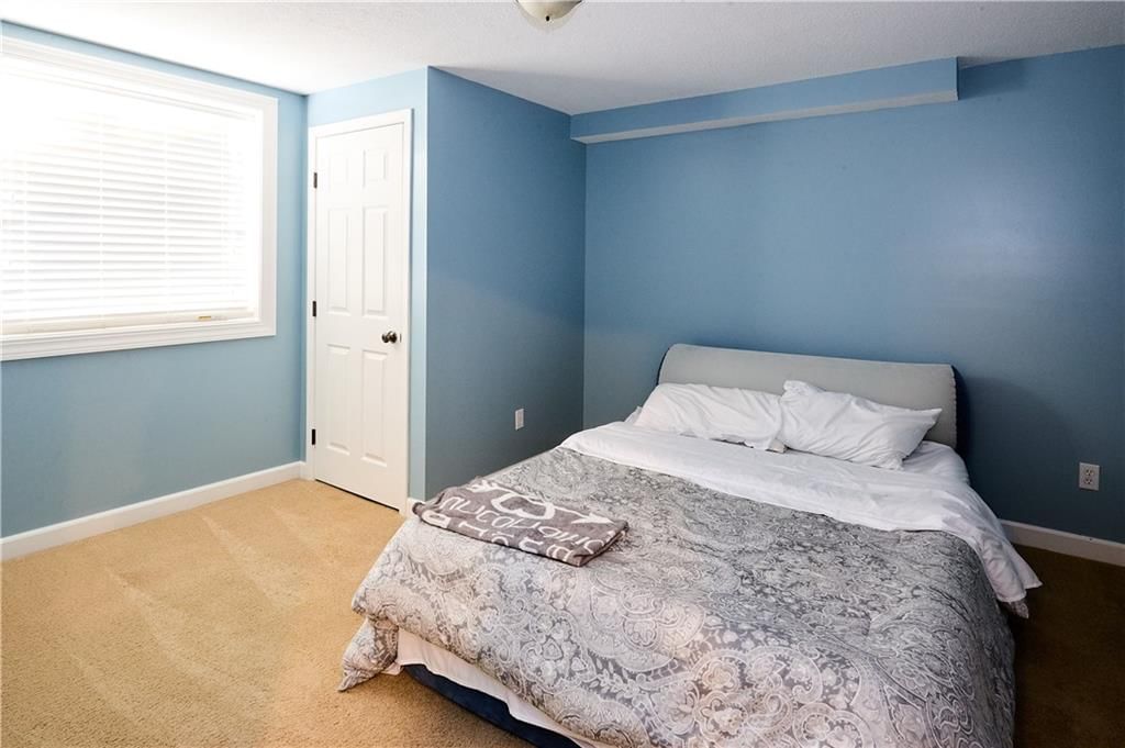 15700 Howe Street — photo 48
