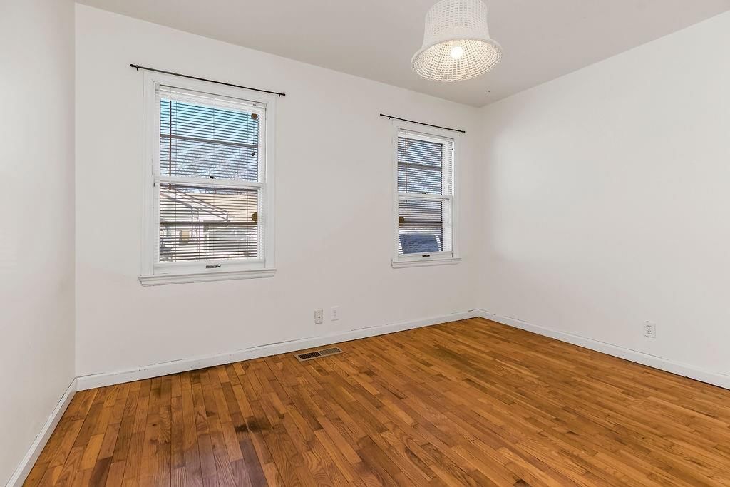 2604 Girard Avenue — photo 17