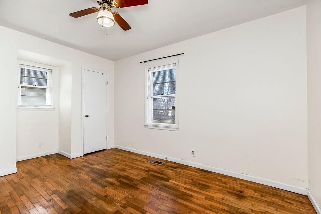 2604 Girard Avenue — photo 23