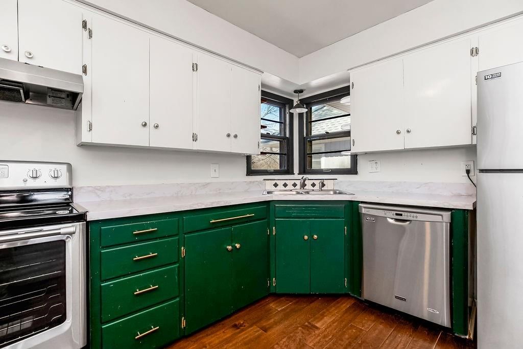 2604 Girard Avenue — photo 9