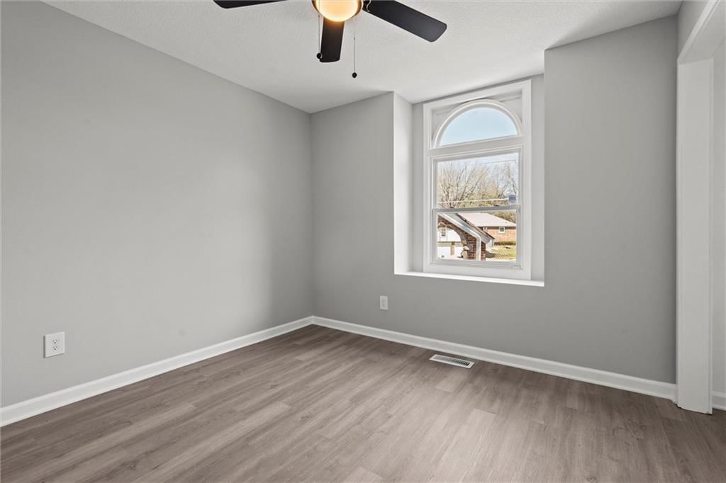 10009 E 56th Terrace — photo 26