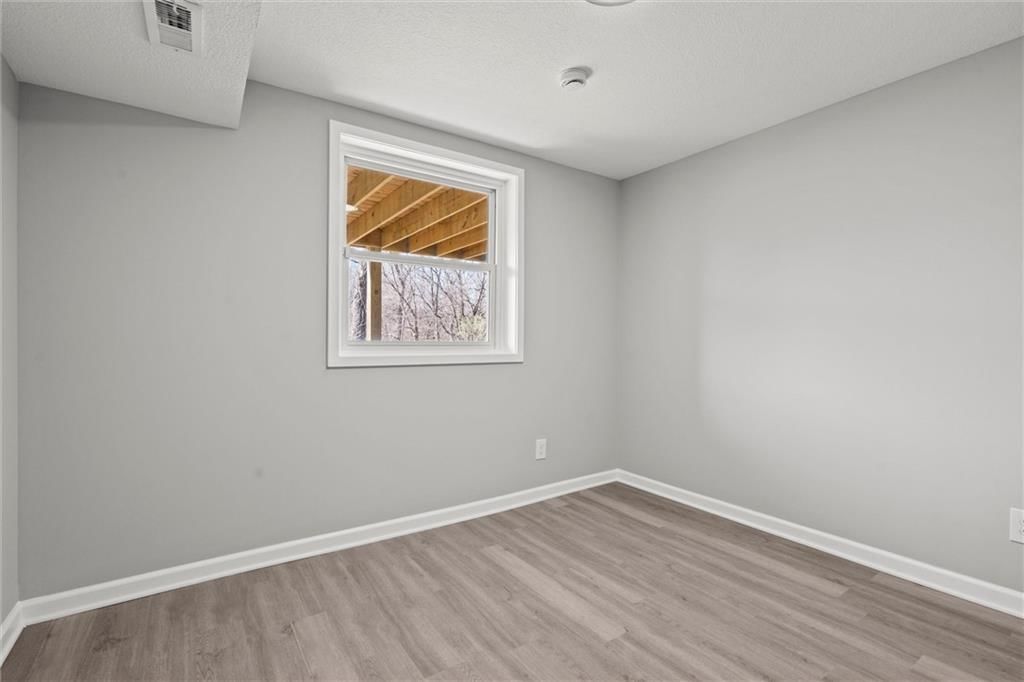 10009 E 56th Terrace — photo 32
