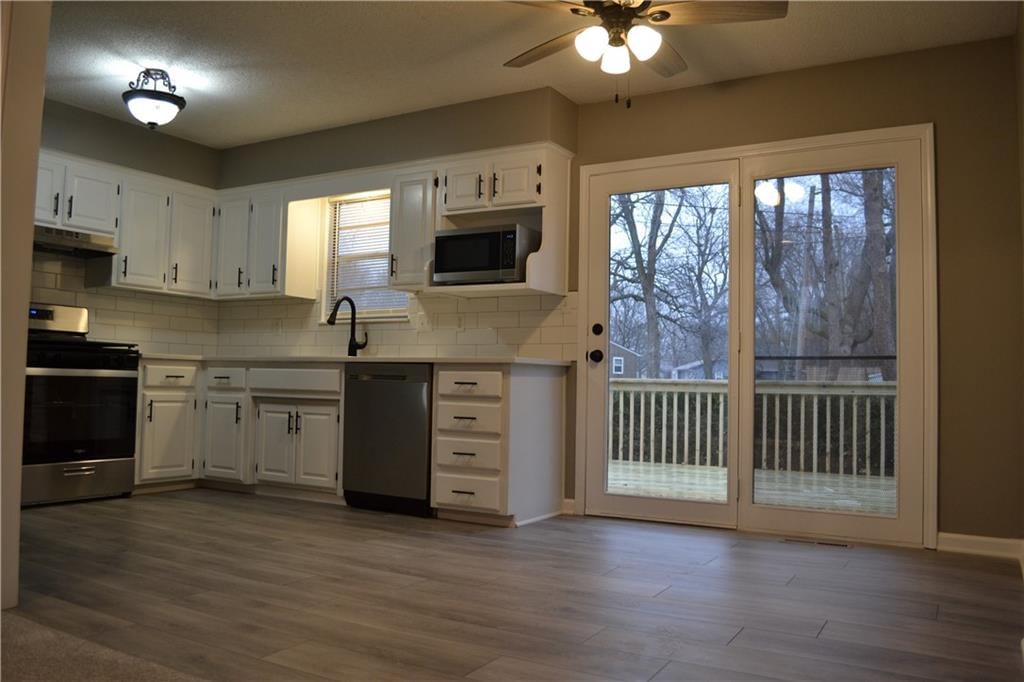 509 Castle Drive — photo 2