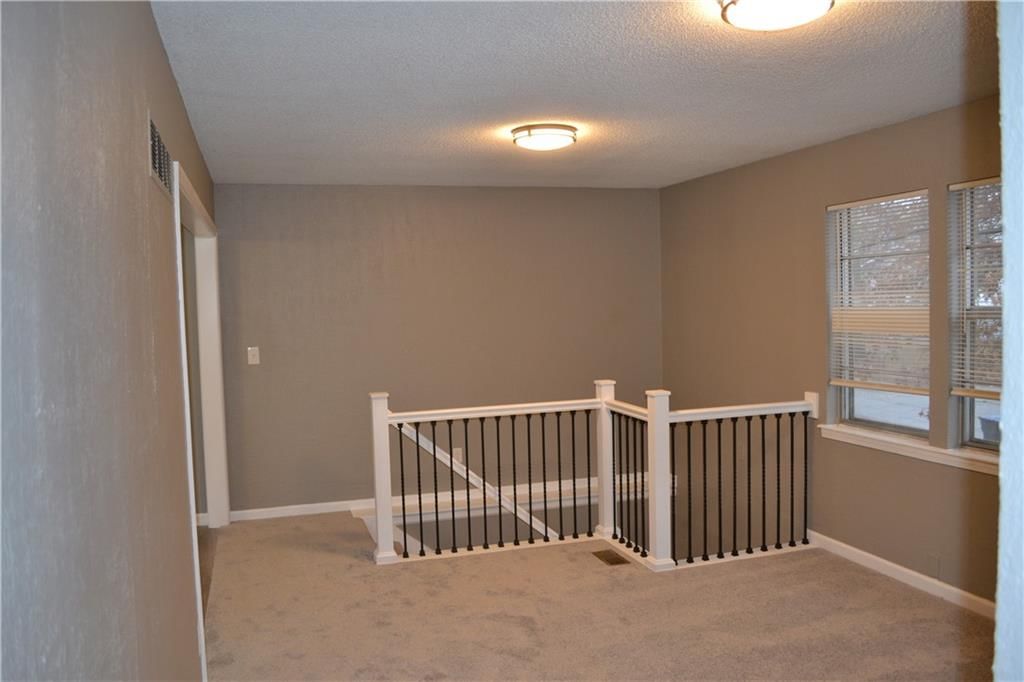 509 Castle Drive — photo 3