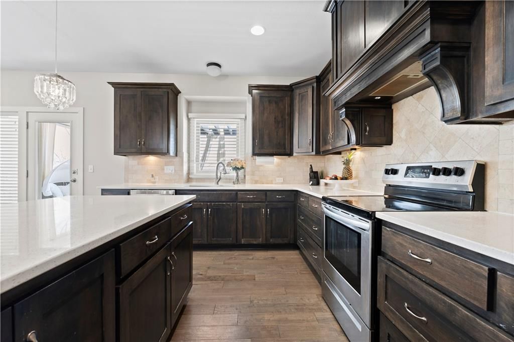 6705 N Elmwood Avenue — photo 14