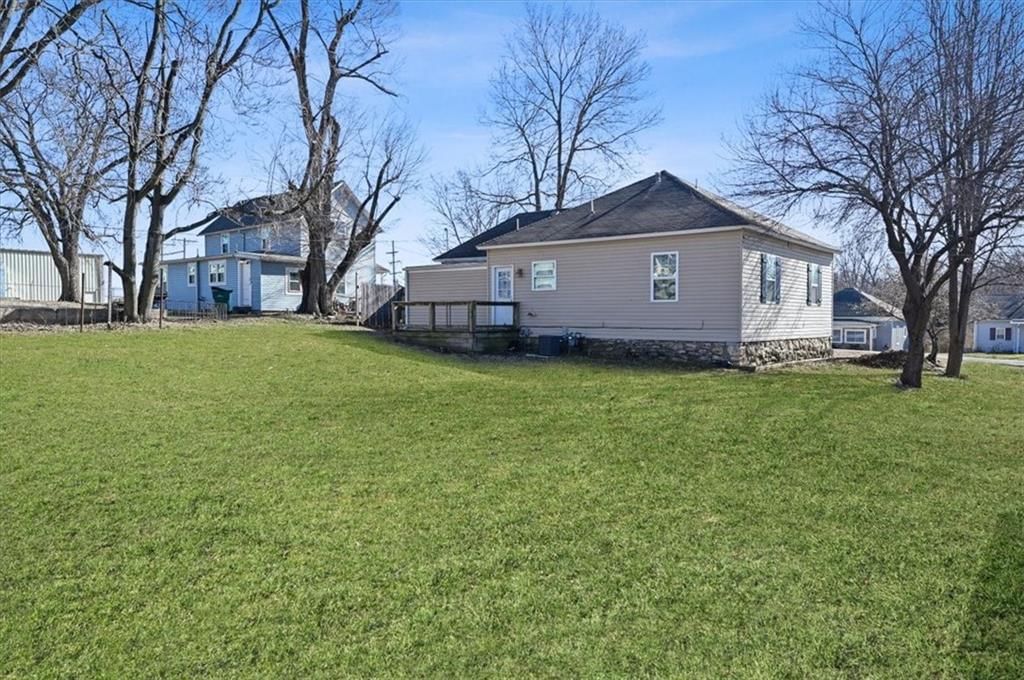 311 E Kay Street — photo 18