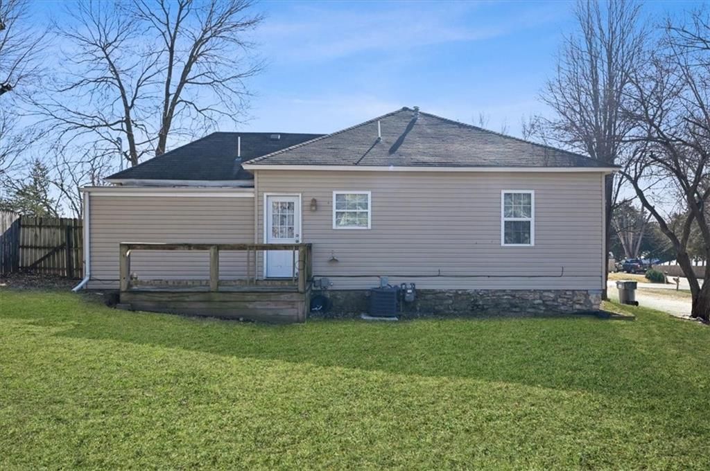 311 E Kay Street — photo 20