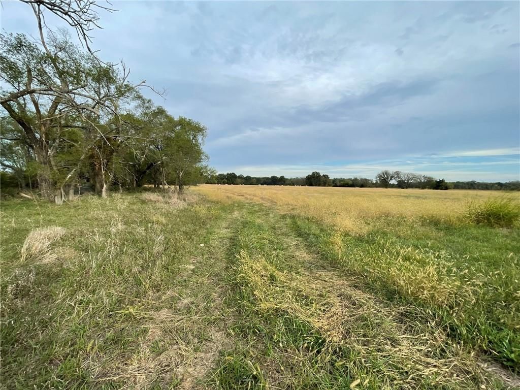 343rd Hedge Lane, Paola, KS