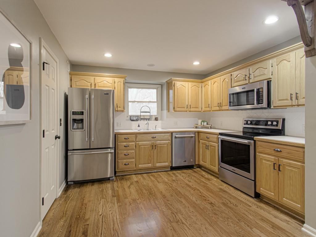 2817 Chatelain Court — photo 10