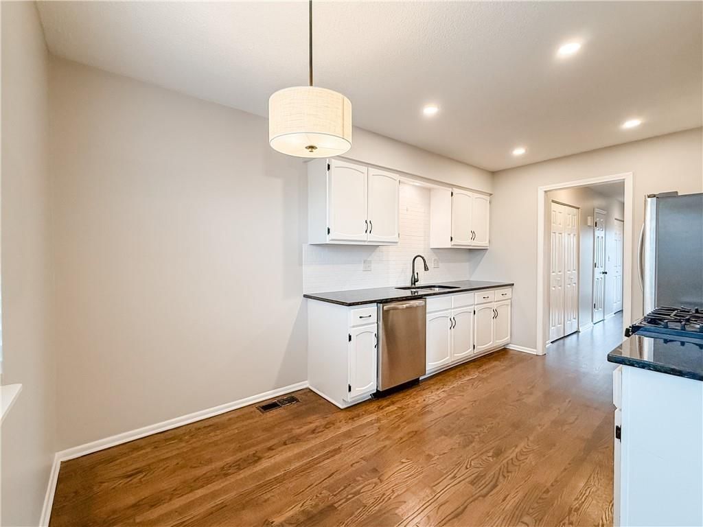 10203 W 96th Terrace — photo 6