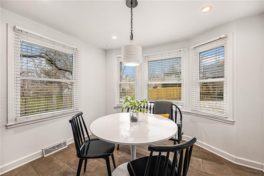 5552 Belinder Avenue — photo 16