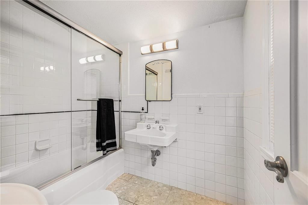 5552 Belinder Avenue — photo 26