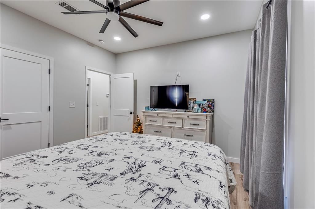 2311 Ellis Terrace — photo 29