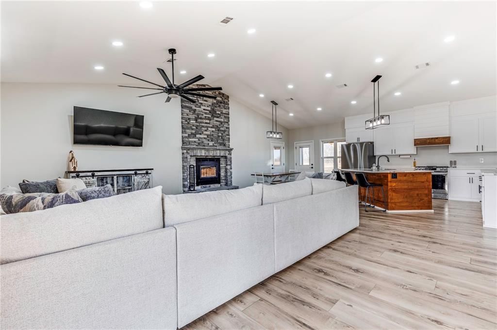 2311 Ellis Terrace — photo 5