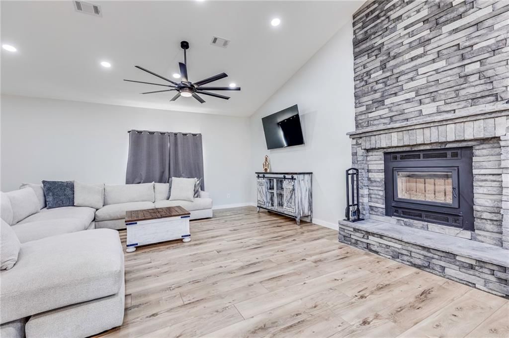 2311 Ellis Terrace — photo 8