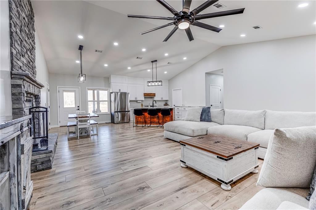 2311 Ellis Terrace — photo 9