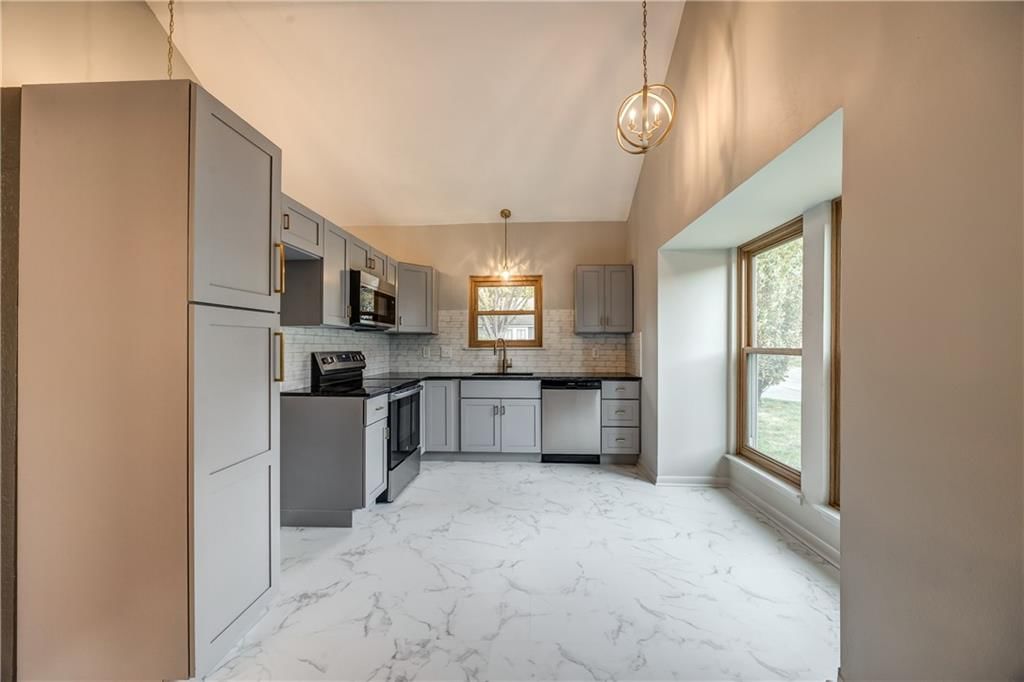 8146 HALSEY Street — photo 9