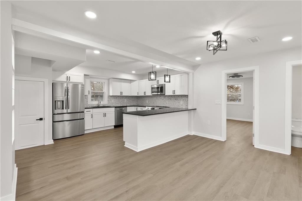 4039 Ruby Avenue — photo 9