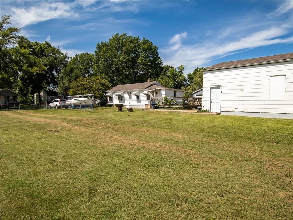 203 and 209 S Hunter Street — photo 3
