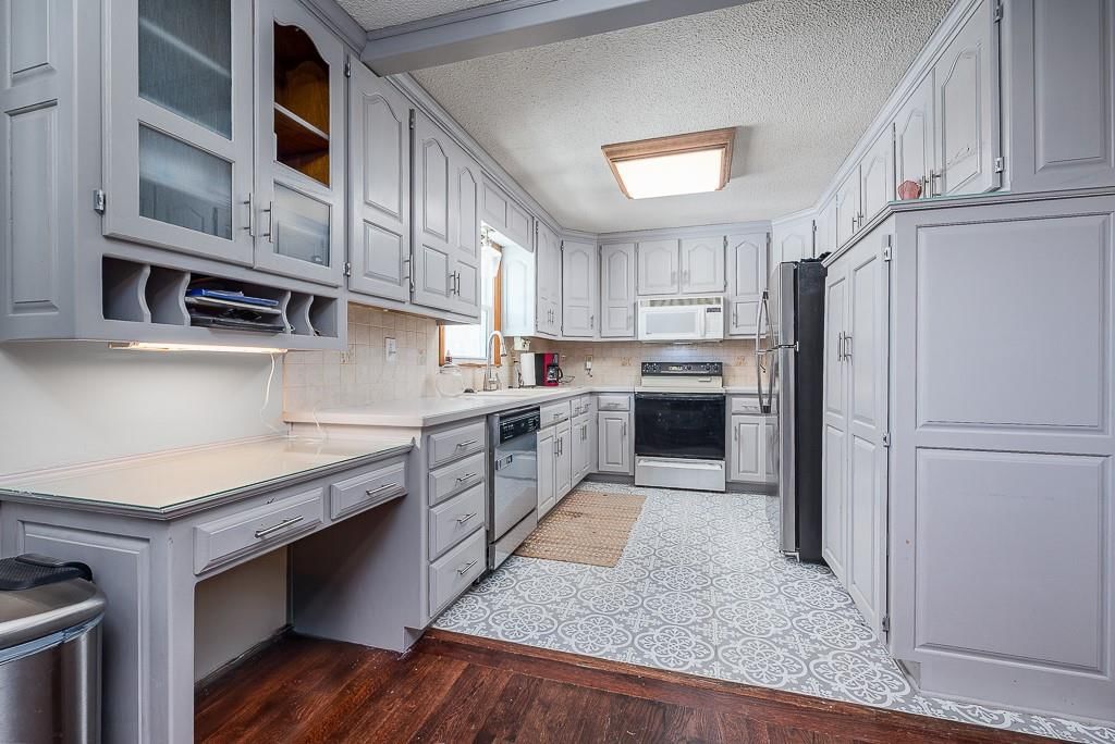 920 S 76st Street — photo 12