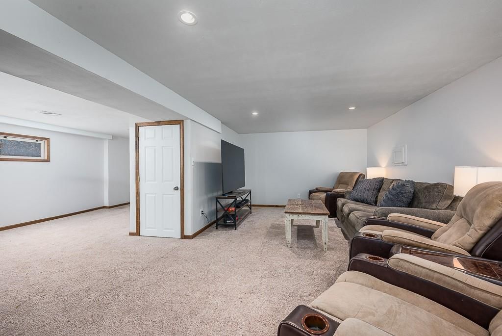 920 S 76st Street — photo 18