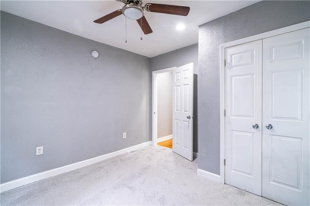 216 E Cherry Street — photo 13