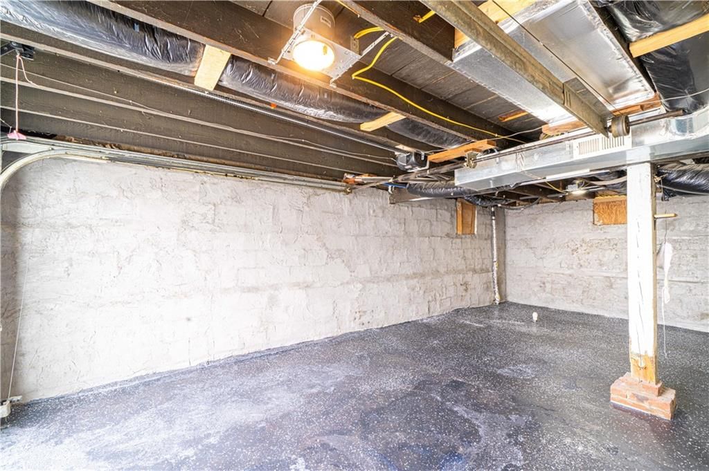 216 E Cherry Street — photo 18