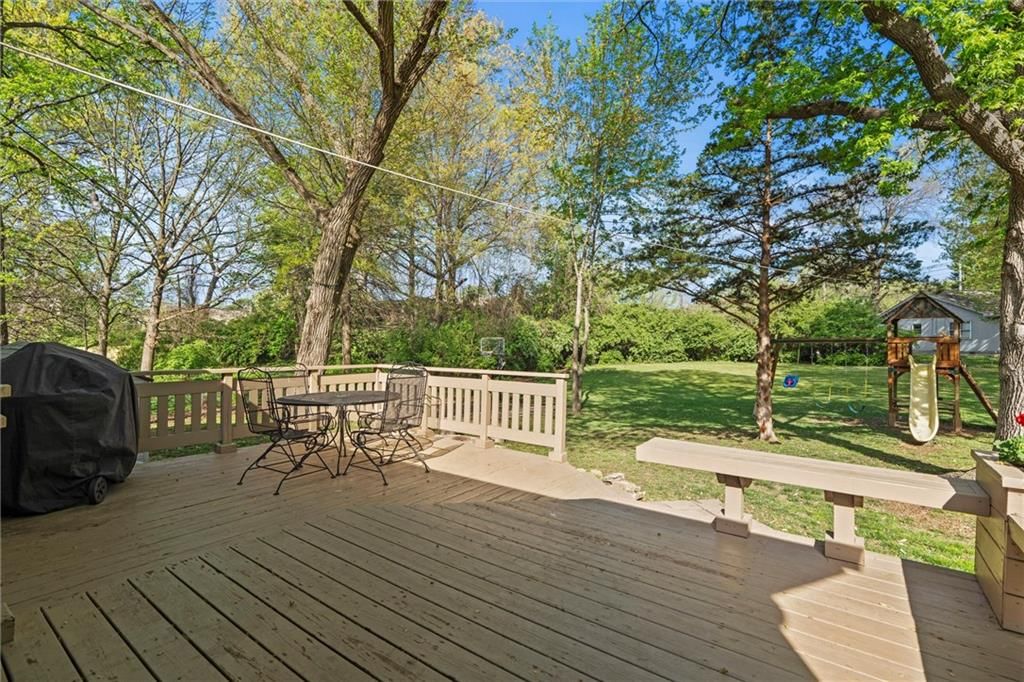 9914 McGee Street — photo 32