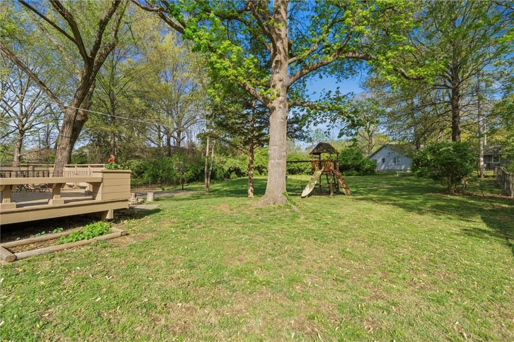 9914 McGee Street — photo 33