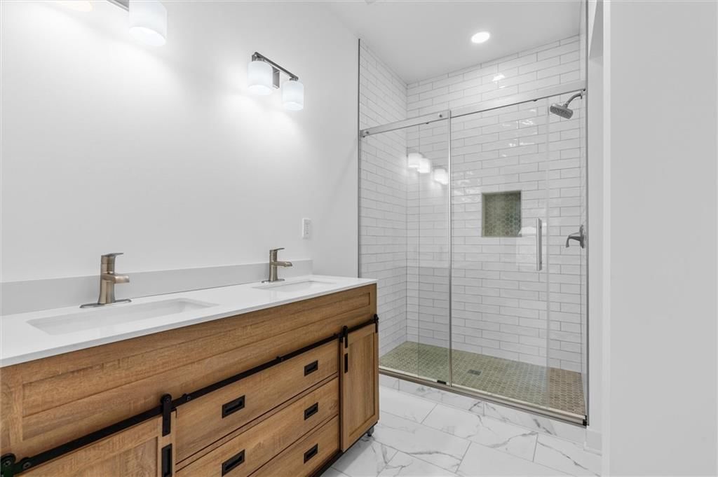 510 S Thornton Street — photo 21